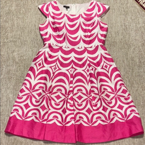 Talbots Dresses & Skirts - Talbots sz 4 petite small Dress hot pink and white cap sleeve fit flare texture